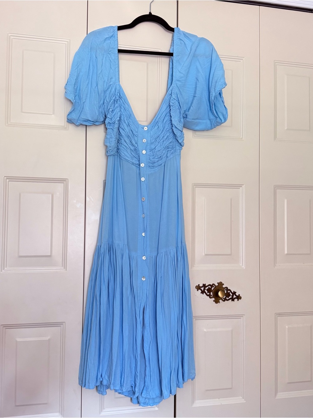 ELF Sky Blue Button-Front Puff Sleeve Midi Dress